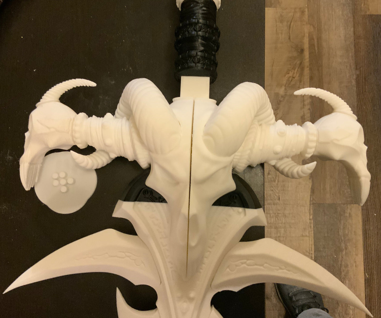 Frostmourne Sword! Over 4 Feet Long! Cosplay, Costume or Display!